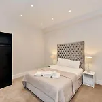 South Kensington Flat 3 Bedrooms & Outdoor Terrace