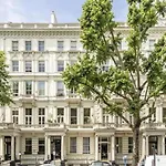 South Kensington Flat 3 Bedrooms & Outdoor Terrace